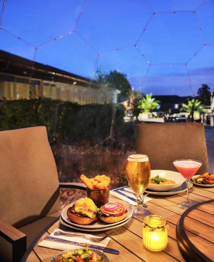 Mercure Milton Keynes Hotel Zewnętrze zdjęcie