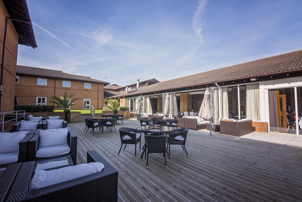 Mercure Milton Keynes Hotel Zewnętrze zdjęcie